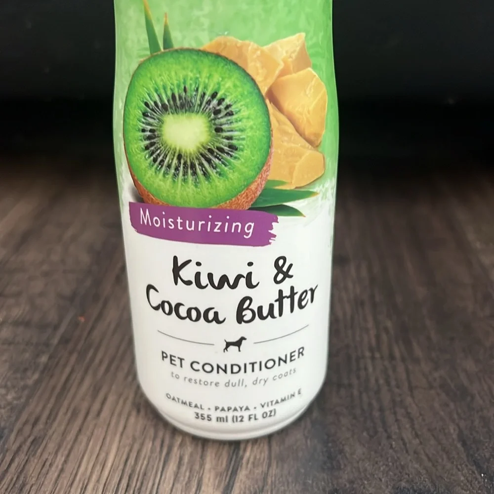 TropiClean Kiwi & Cocoa Butter Pet Conditioner